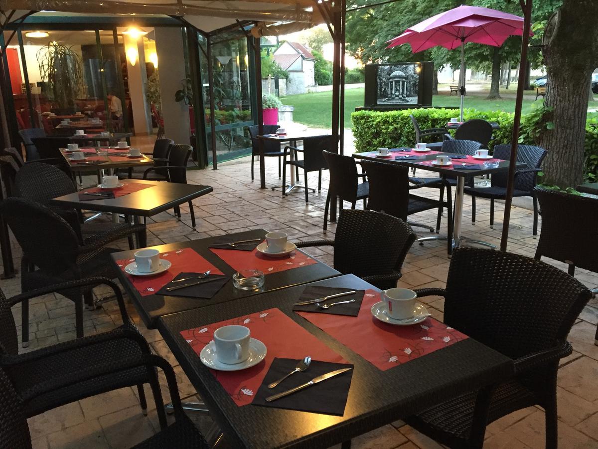 Hotel Restaurant Du Parc De La Colombiere Dijon Exterior foto