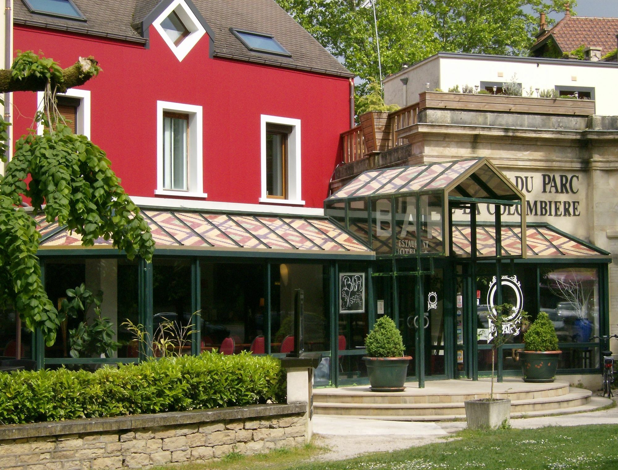 Hotel Restaurant Du Parc De La Colombiere Dijon Exterior foto